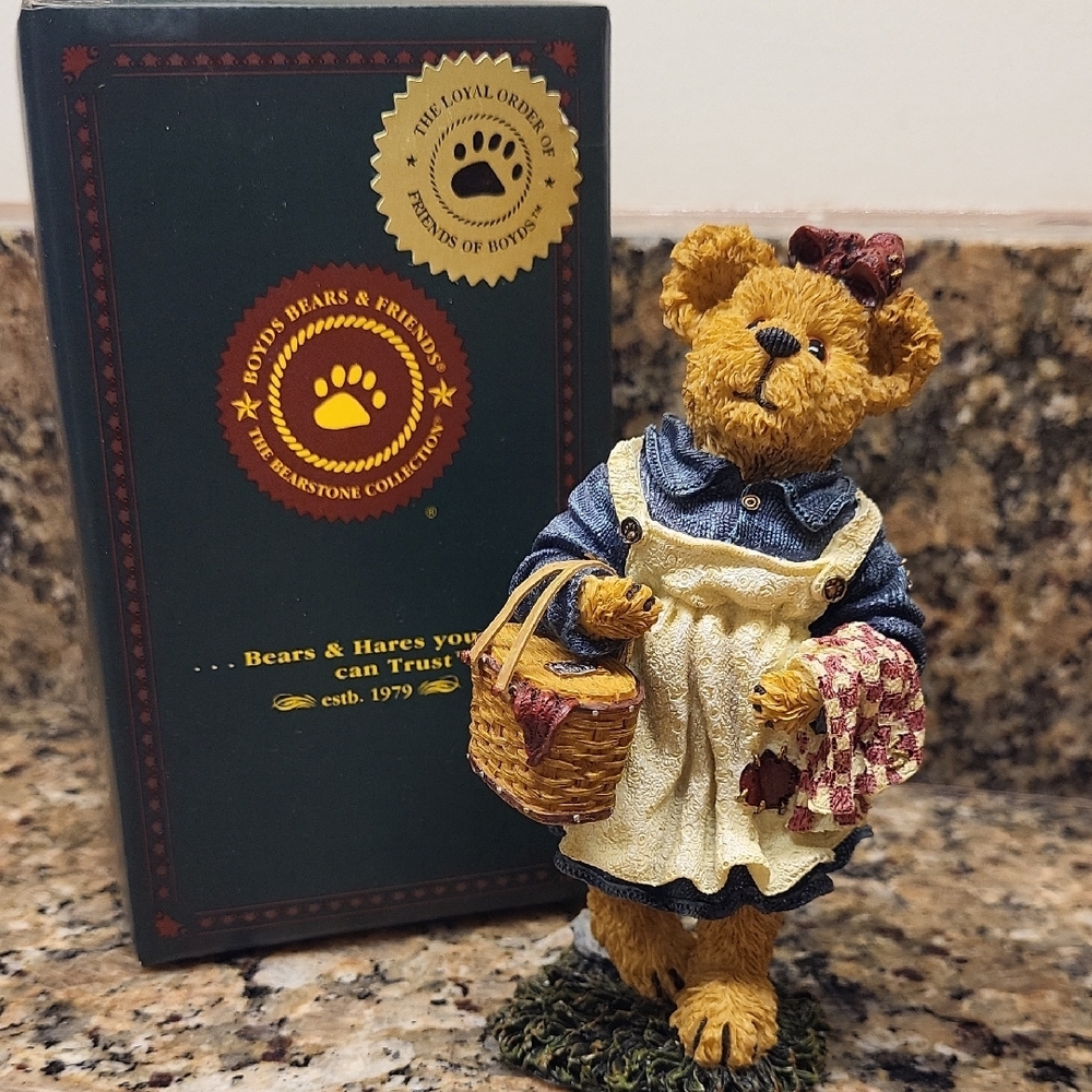 Boyds Bears - Molly B. Berriweather . Teddy Bear's Picnic # 02002-21